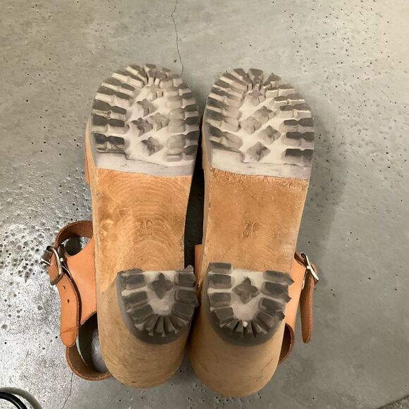 Mia Open Toe Clogs - Picture 7 of 10